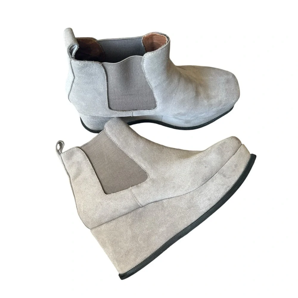 Jeffrey Campbell - Grey Suede Platform Boots Sz 7